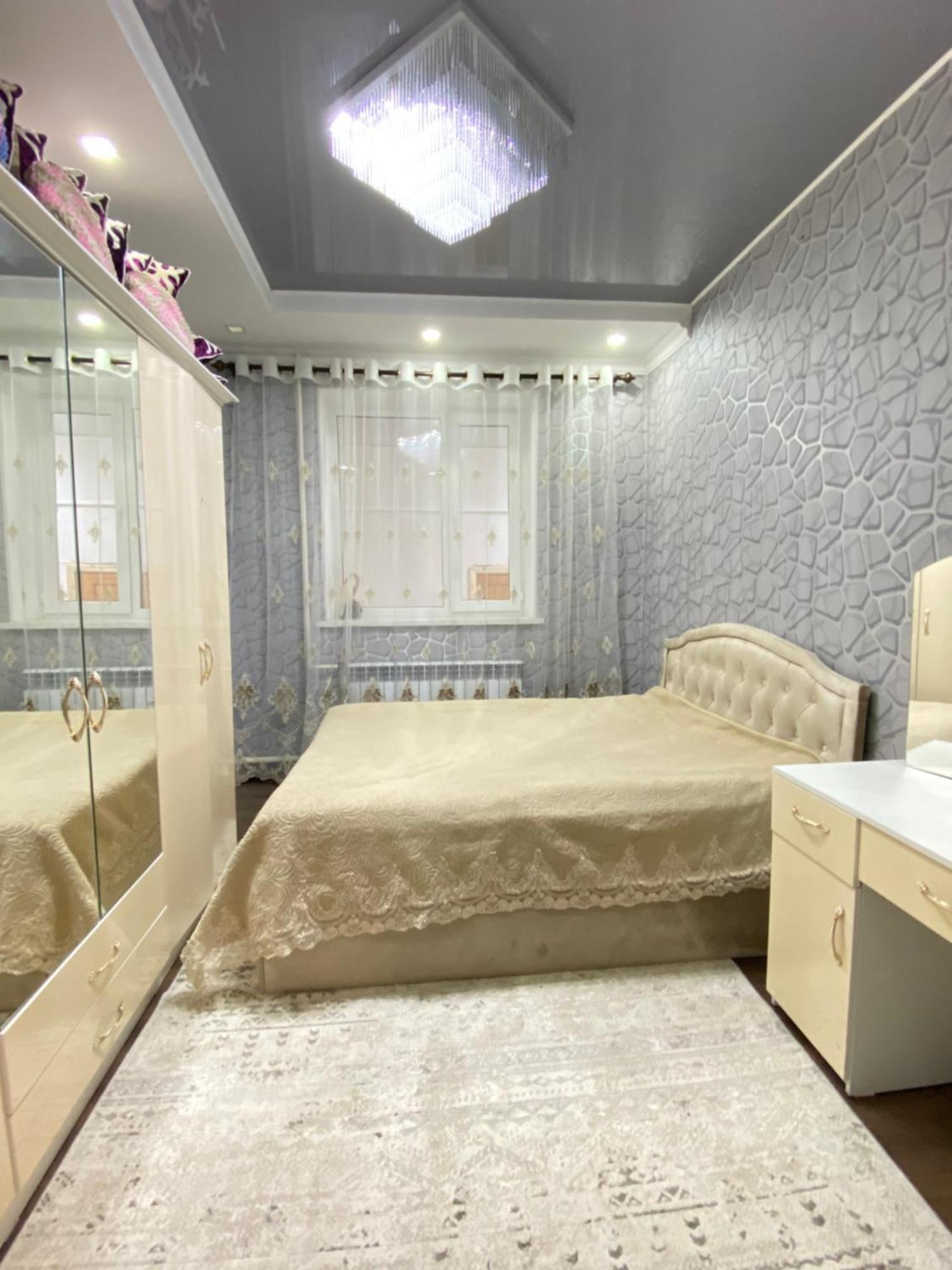 Guest House Glover Karakol Bagian luar foto